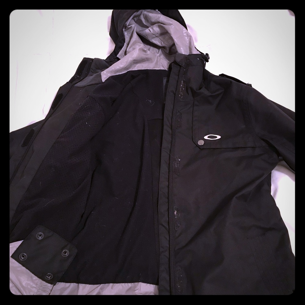 Women's Oakley Snowboarding Jacket